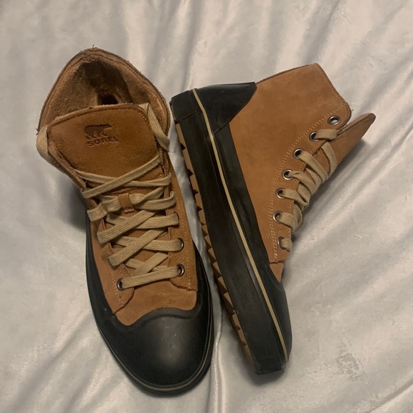 Sorel Other - Sorel Cheyanne metro hi black sole size 12 modern duck boot suede
